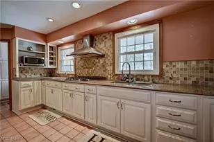 186 S Main St, Hudson, OH 44236 - Photo 7