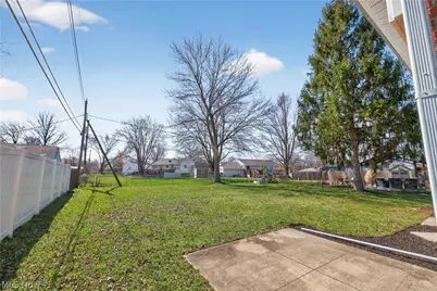727 Fairwood Boulevard, Elyria, OH 44035 - Photo 11
