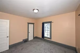 1060 Yale St, Akron, OH 44301 - Photo 29