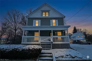 1060 Yale St, Akron, OH 44301 - Photo 3