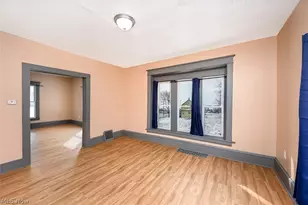 1060 Yale St, Akron, OH 44301 - Photo 21