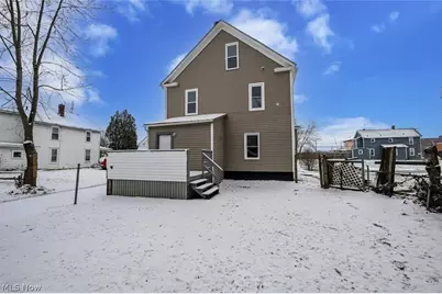 1060 Yale Street, Akron, OH 44301 - Photo 7