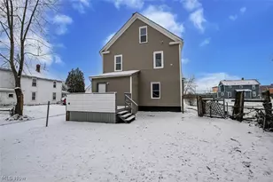 1060 Yale St, Akron, OH 44301 - Photo 7