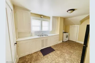 3114 Neosho Road #up, Youngstown, OH 44511 - Photo 5