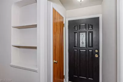 25370 Drakefield Avenue, Euclid, OH 44132 - Photo 7