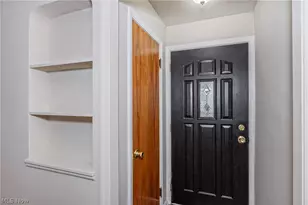 25370 Drakefield Ave, Euclid, OH 44132 - Photo 7