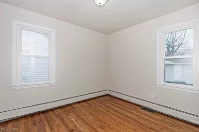 25370 Drakefield Avenue, Euclid, OH 44132 - Photo 23