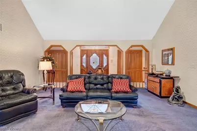 9421 Rainbow Lane, North Royalton, OH 44133 - Photo 5