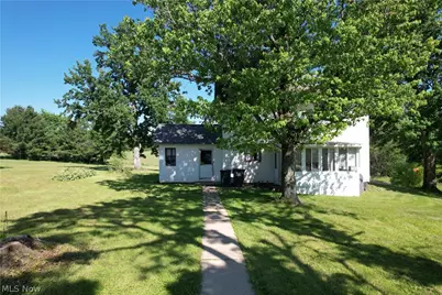 15760 N Palmyra Road, Diamond, OH 44429 - Photo 1