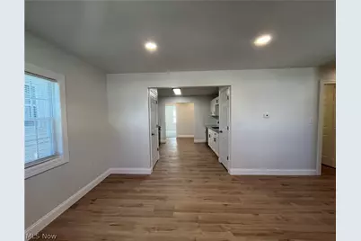 13325 Carrington Avenue, Loveland, OH 44135 - Photo 5