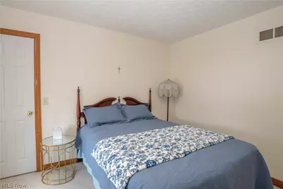 4514 Plain Center Avenue NE, Canton, OH 44714 - Photo 35