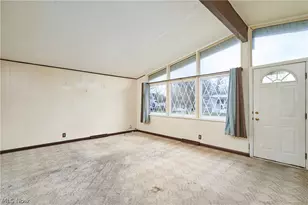 2887 Unclmorse Ave, Akron, OH 44314 - Photo 3