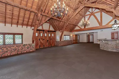 7020 S Woodland Road, Chagrin Falls, OH 44022 - Photo 5