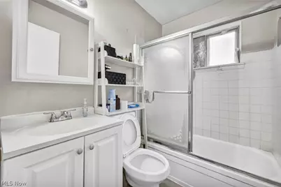 16215 Miles Avenue, Loveland, OH 44128 - Photo 23