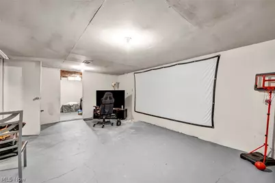 16215 Miles Avenue, Loveland, OH 44128 - Photo 33