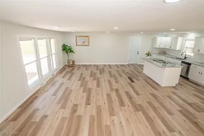 5343 Cleveland Avenue S, Canton, OH 44707 - Photo 5