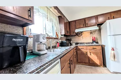 831 Mill Street, Conneaut, OH 44030 - Photo 9