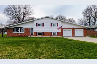 831 Mill Street, Conneaut, OH 44030 - Photo 1