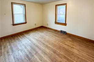 165 Piccadilly St, Campbell, OH 44405 - Photo 9