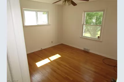 20732 Applegate Road, Maple Heights, OH 44137 - Photo 27