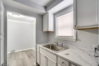 9809 Way Avenue, Loveland, OH 44105 - Photo 11