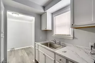 9809 Way Ave, Loveland, OH 44105 - Photo 11