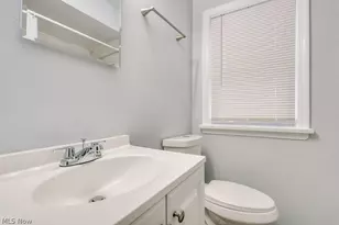 9809 Way Ave, Loveland, OH 44105 - Photo 13