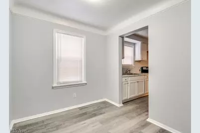 9809 Way Avenue, Loveland, OH 44105 - Photo 7