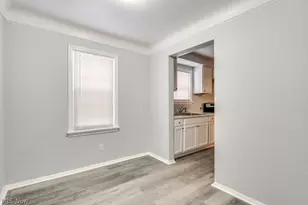 9809 Way Ave, Loveland, OH 44105 - Photo 7