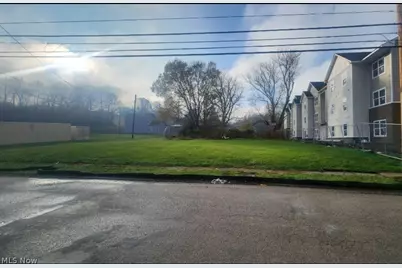 822 W Muskingum Avenue, Zanesville, OH 43701 - Photo 1