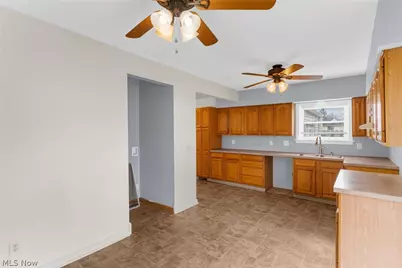 3267 Bell Wick Road, Hubbard, OH 44425 - Photo 9