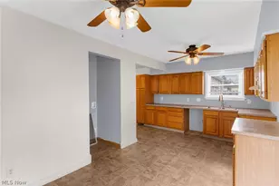 3267 Bell Wick Rd, Hubbard, OH 44425 - Photo 9