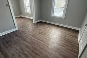 10428 Park Heights Rd, Loveland, OH 44104 - Photo 5