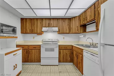 22954 Maple Ridge Road #202B, North Olmsted, OH 44070 - Photo 11