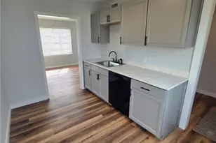 12408 Matherson Ave, Loveland, OH 44135 - Photo 5