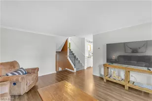 6048 Rosebelle Ave, North Ridgeville, OH 44039 - Photo 5