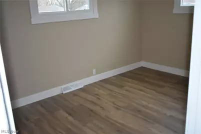 1213 Sleepy Hollow Drive, Coshocton, OH 43812 - Photo 17