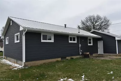 1213 Sleepy Hollow Drive, Coshocton, OH 43812 - Photo 5