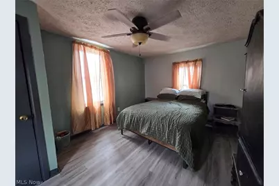 718 Eastland Avenue, Akron, OH 44305 - Photo 9