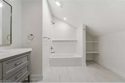 13829 Carlton Street, Burton, OH 44021 - Photo 35