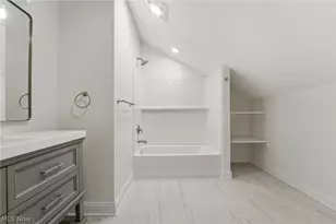 13829 Carlton St, Burton, OH 44021 - Photo 35