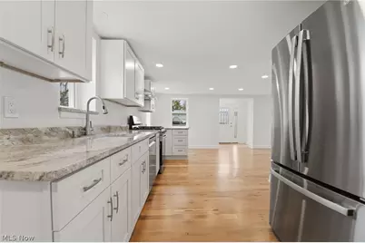 13829 Carlton Street, Burton, OH 44021 - Photo 15