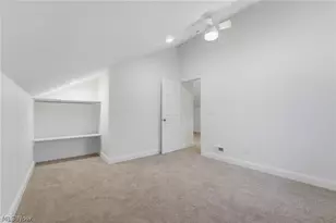 13829 Carlton St, Burton, OH 44021 - Photo 31