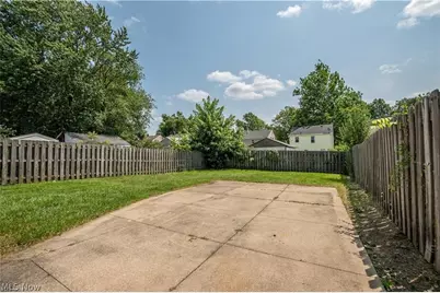 870 E Archwood Avenue, Akron, OH 44306 - Photo 25