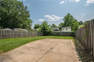 870 E Archwood Ave, Akron, OH 44306 - Photo 25