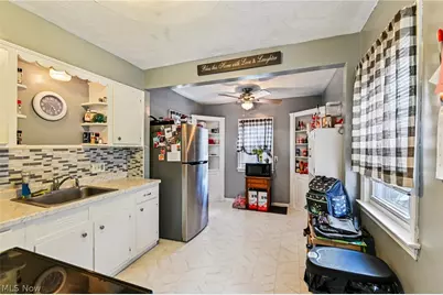 870 E Archwood Avenue, Akron, OH 44306 - Photo 9