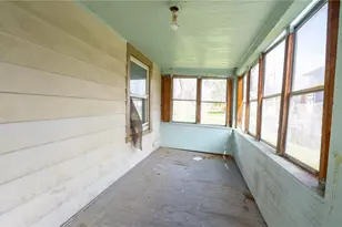 318 11th St, Elyria, OH 44035 - Photo 5