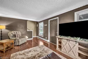 27711 Southern Ave, North Olmsted, OH 44070 - Photo 9