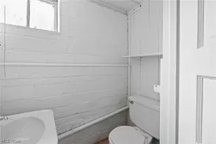 2010 E 226th St, Euclid, OH 44117 - Photo 27