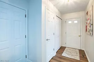 1127 Lake Meadow Ln, Brunswick, OH 44212 - Photo 7